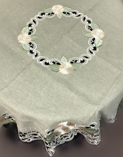 Picture of 8852 Round Tablecloth